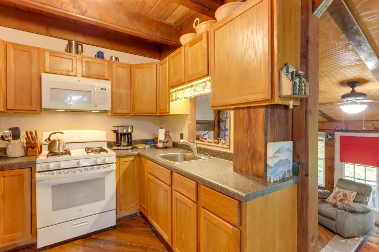 Mountaintop Ellijay Cabin With Private Hot Tub エクステリア 写真